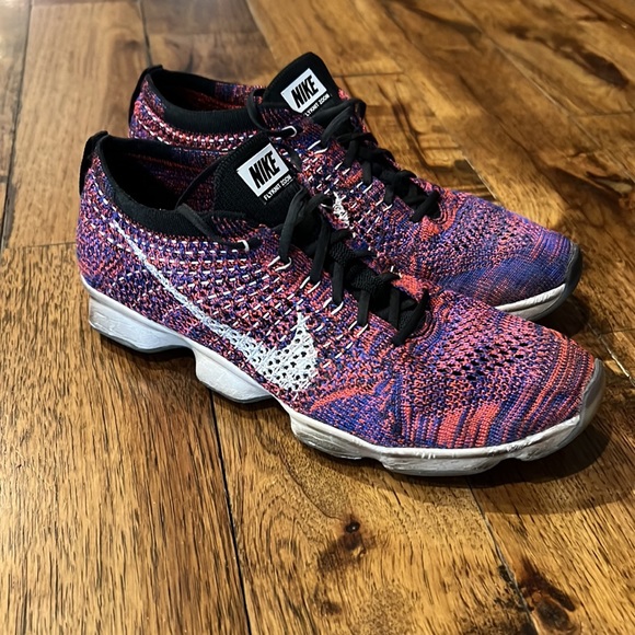 Nike FlyKnit Zoom - Picture 2 of 5